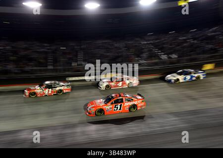22 août 2015 - Bristol, Tennessee, États-Unis - JUSTIN ALLGAIER (51), pilote NASCAR Sprint Cup Series, court avec KURT BUSCH (41), KEVIN HARVICK (4) et SAM HORNISH JR, pilote NASCAR Sprint Cup Series. (9) pendant la course nocturne Irwin Tools. (Crédit image : © Jasen Vinlove via ZUMA Wire) Banque D'Images