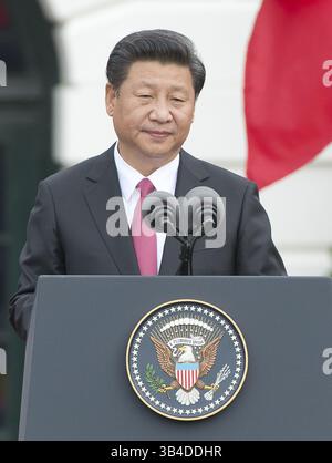 25 septembre 2015 - Washington, District of Columbia, États-Unis d'Amérique - le président chinois XI Jinping prononce une allocution lors d'une cérémonie officielle d'arrivée sur la pelouse sud de la Maison Blanche à Washington, DC, le vendredi 25 septembre 2015..crédit : Ron Sachs / CNP (crédit image : © Ron Sachs/CNP via ZUMA Wire) Banque D'Images