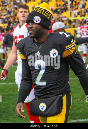 18 octobre 2015 - Pittsburgh, Pennsylvanie, États-Unis - le quarterback MIKE VICK (2) des Pittsburgh Steelers après le match. (Crédit image : © Brian Kunst via ZUMA Wire) Banque D'Images