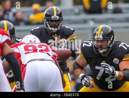 18 octobre 2015 - Pittsburgh, Pennsylvanie, États-Unis - le quarterback MIKE VICK (2) des Steelers de Pittsburgh reçoit le snap pendant le match. (Crédit image : © Brian Kunst via ZUMA Wire) Banque D'Images