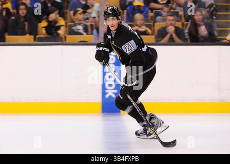 Le 20 septembre 2015 - Boston, Massachusetts, États-Unis - Loui Eriksson (21), aile gauche des Bruins de Boston, patine pendant le camp d'entraînement des Bruins de Boston qui s'est tenu au TD Garden à Boston, Massachusetts. Eric Canha/CSM(image crédit : © Eric Canha/CSM via ZUMA Wire) Banque D'Images