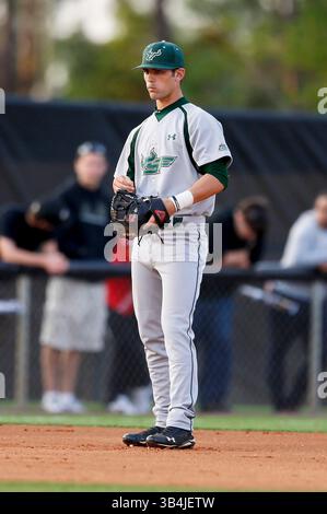 15 mars 2011 : L'infidélisateur de l'USF Chad Taylor (29 ans) lors d'un match de baseball de la NCAA entre les Bulls de l'USF et les Central Florida Knights. La Floride du Sud a battu Central Florida 6-5 au Jay Bergman Field à Orlando, FL(crédit image : © Romeo Guzman/Cal Sport Media/ZUMAPRESS.com) Banque D'Images