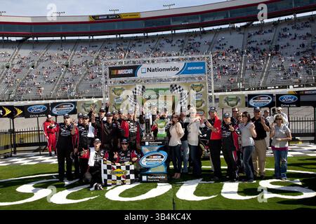 Bristol, TN - 19 mars 2011 : Kyle Busch (18 ans) remporte la course Scotts EZ Seed 300 au Bristol Motor Speedway à Bristol, TN.(image crédit : © ASP/Cal Sport Media/ZUMAPRESS.com) Banque D'Images
