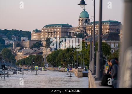 Budapest, Hongrie - 22 septembre 2024 : Château de Buda pendant le déluge Banque D'Images