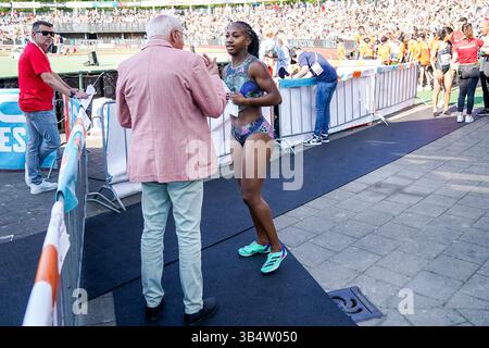 HENGELO, PAYS-BAS - 4 JUIN : N'Ketia Seedo des pays-Bas après avoir participé au 100m féminin lors des Jeux FBK 2023 au stade FBK le 4 juin 2023 à Hengelo, pays-Bas (photo de Rene Nijhuis/Agence BSR) Banque D'Images