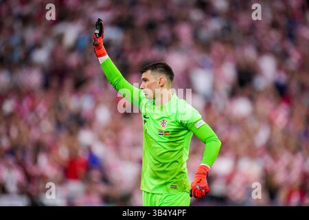 Rotterdam, pays-Bas. 18th juin 2023. ROTTERDAM, PAYS-BAS - JUIN 18: Dominik Livakovic de Croatie gestes pendant la Ligue des Nations de l'UEFA 2022/23 finale du match entre la Croatie et l'Espagne au de Kuip on 18 juin 2023 à Rotterdam, pays-Bas (photo de René Nijhuis/BSR Agency) crédit: BSR Agency/Alay Live News Banque D'Images
