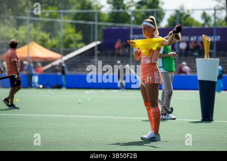 Amstelveen, pays-Bas. 27th juin 2023. AMSTELVEEN, PAYS-BAS - JUIN 27: Pien Dicke des pays-Bas se réchauffe lors du match des femmes de la FIH Hockey Pro League entre les pays-Bas et la Nouvelle-Zélande au Wagener Stadion 27 juin 2023 à Amstelveen, pays-Bas (photo de René Nijhuis/BSR Agency) crédit: BSR Agency/Alay Live News Banque D'Images