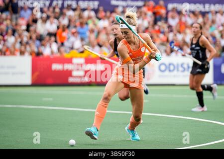 Amstelveen, pays-Bas. 27th juin 2023. AMSTELVEEN, PAYS-BAS - JUIN 27: Yibbi Jansen, des pays-Bas, tire pendant le match des femmes de la FIH Hockey Pro League entre les pays-Bas et la Nouvelle-Zélande au Wagener Stadion 27 juin 2023 à Amstelveen, pays-Bas (photo de René Nijhuis/BSR Agency) crédit: BSR Agency/Alay Live News Banque D'Images