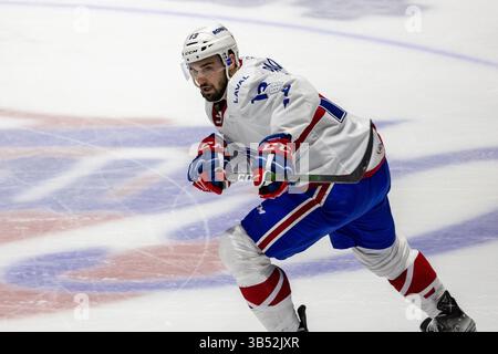 25 mai 2022 : L'attaquant des Rocket de Laval, Cedric Paquette (13 ans), patine en troisième période contre les Américains de Rochester. Les Américains de Rochester ont accueilli le Rocket de Laval dans un match des éliminatoires de la Coupe Calder de la Ligue américaine de hockey au Blue Cross Arena de Rochester, New York. (Jonathan Tenca/CSM) (image crédit : © Jonathan Tenca/CSM via ZUMA Press Wire) Banque D'Images