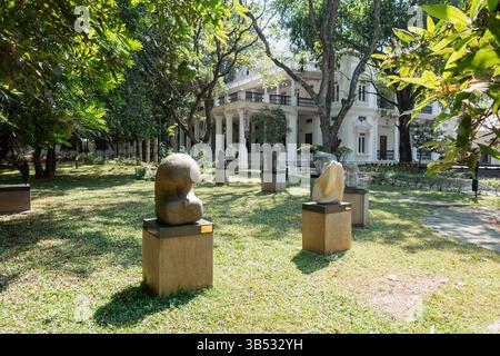 Jardin de sculptures et Galerie nationale d'Art moderne, Bengaluru, Bangalore, Karnataka, Inde Banque D'Images