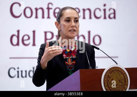 Mexico, Mexique. 01 mai 2025. La présidente du Mexique, Claudia Sheinbaum Pardo, parle lors d'une conférence d'information sur le Fonds bancaire pour la protection de l'épargne (Fobaproa) au Palais National. Le 1er mars 2025 à Mexico, Mexique. (Photo de Luis Barron/ crédit : Eyepix Group/Alamy Live News Banque D'Images