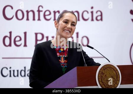 Mexico, Mexique. 01 mai 2025. La présidente du Mexique, Claudia Sheinbaum Pardo, parle lors d'une conférence d'information sur le Fonds bancaire pour la protection de l'épargne (Fobaproa) au Palais National. Le 1er mars 2025 à Mexico, Mexique. (Photo de Luis Barron/ crédit : Eyepix Group/Alamy Live News Banque D'Images