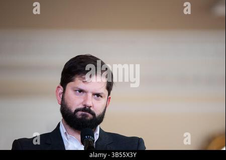 8 août 2022, Bogota, Cundinamarca, Colombie : le président chilien Gabriel Boric s'exprime lors d'une conférence de presse avec les présidents de Colombie et du Chili, à Bogota, Colombie, le 8 août 2022. Photo par : Chepa Beltran/long Visual Press (crédit image : © Chepa Beltran/LongVisual via ZUMA Press Wire) Banque D'Images