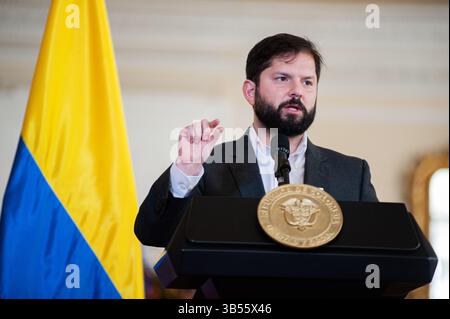 8 août 2022, Bogota, Cundinamarca, Colombie : le président chilien Gabriel Boric s'exprime lors d'une conférence de presse avec les présidents de Colombie et du Chili, à Bogota, Colombie, le 8 août 2022. Photo par : Chepa Beltran/long Visual Press (crédit image : © Chepa Beltran/LongVisual via ZUMA Press Wire) Banque D'Images