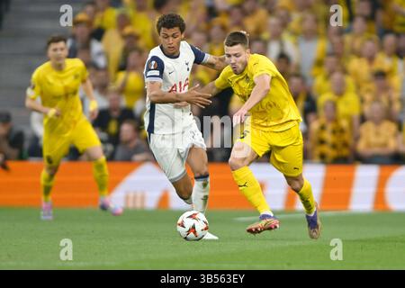 Londres, Royaume-Uni. 1er mai 2025. Brennan Johnson de Tottenham Hotspur lors des Spurs vs Bodo/Glimt de la demi-finale de l'UEFA Europa League 1ère match nul au Tottenham Hotspur Stadium de Londres. Cette image est RÉSERVÉE à UN USAGE ÉDITORIAL. Licence requise de Football DataCo pour toute autre utilisation. Crédit : MARTIN DALTON/Alamy Live News Banque D'Images