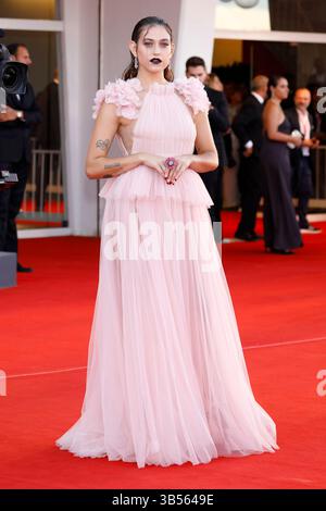 2 septembre 2022, Venise, Italie : Gaia Gozzi assiste à la première de 'OS and All' lors du 79e Festival International du film de Venise au Palazzo del Cinema sur le Lido à Venise, Italie, le 2 septembre 2022. Photo : Alec Michael (crédit image : © Alec Michael via ZUMA Press) Banque D'Images