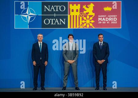 29 juin 2022, Madrid, Madrid, Espagne : le secrétaire général de l'OTAN, Jens Stoltenberg, à gauche, le premier ministre du Canada, Justin Trudeau, au centre, et le président de l'Espagne, Pedro Sanchez, à droite, lors de la cérémonie d'ouverture du Sommet de l'OTAN à Madrid, en Espagne. (Crédit image : © Celestino Arce Lavin/ZUMA Press Wire) Banque D'Images