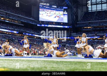 27 août 2022 : les cheerleaders des Colts d'Indianapolis jouent lors d'un match de pré-saison de football de la NFL entre les Buccaneers de Tampa Bay et les Colts d'Indianapolis au Lucas Oil Stadium à Indianapolis, Indiana. Indianapolis bat Tampa Bay 27-10. John Mersits/CSM. (Crédit image : © John Mersits/CSM via ZUMA Press Wire) Banque D'Images