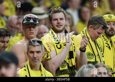 Londres, Royaume-Uni. 01 mai 2025. Londres, Angleterre, 1er mai 2025 : les fans de Bodo/Glimt lors du match de l'UEFA Europa League entre Tottenham Hotspur et Bodo/Glimt au Tottenham Hotspur Stadium à Londres, Angleterre (Alexander Canillas/SPP) crédit : SPP Sport Press photo. /Alamy Live News Banque D'Images