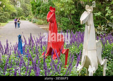 Orlando Florida, Harry P Leu Gardens, jardin botanique, exposition d'art extérieur, sculpture de CHEVAL HERO€™S, artiste de style origami Kevin Box, sculpture contemporaine Banque D'Images