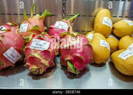 Orlando Floride, East Colonial Drive, Little Vietnam, Mills Market, aire de restauration, section des produits frais, fruit du Dragon blanc, mangues, fruits tropicaux exotiques, laboratoire Banque D'Images
