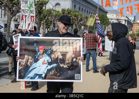 San Francisco, États-Unis. 01 mai 2025. Travailleurs, immigrants et activistes se rassemblent pour un rassemblement du 1er mai dans les Civic Centers de San Francisco le jeudi 1er mai 2025. Photo de Terry Schmitt/UPI crédit : UPI/Alamy Live News Banque D'Images
