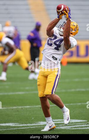 16 avril 2022 : Eric Gibson (24 ans), receveur de la LSU Wide, regarde dans une passe pendant la dernière semaine d'entraînement de football au Tiger Stadium de Baton Rouge, EN LOUISIANE. Jonathan Mailhes/CSM(image de crédit : © Jonathan Mailhes/CSM via ZUMA Press Wire) Banque D'Images