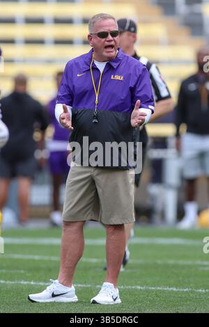 16 avril 2022 : Brian Kelly, entraîneur-chef de la LSU, corrige une erreur commise par un joueur lors de la dernière semaine d'entraînement de football au Tiger Stadium de Baton Rouge, EN LOUISIANE. Jonathan Mailhes/CSM(image de crédit : © Jonathan Mailhes/CSM via ZUMA Press Wire) Banque D'Images