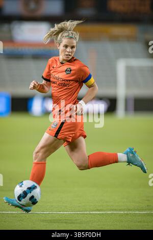 20 mars 2022, Houston, Texas, États-Unis : Rachel Daly (3), attaquante des Houston Dash, contrôle le ballon lors du match NWSL entre les Houston Dash et les Chicago Red Stars au PNC Stadium de Houston, Texas, le 20 mars 2022. Les Red Stars de Chicago gagnent 3-1. (Crédit image : © Lynn Pennington/ZUMA Press Wire) Banque D'Images