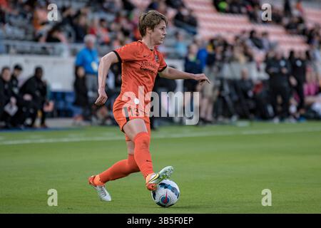 20 mars 2022, Houston, Texas, USA : Sophie Schmidt (13 ans), milieu de terrain des Houston Dash, contrôle le ballon lors du match NWSL entre les Houston Dash et les Chicago Red Stars au PNC Stadium de Houston, Texas, le 20 mars 2022. Les Red Stars de Chicago gagnent 3-1. (Crédit image : © Lynn Pennington/ZUMA Press Wire) Banque D'Images