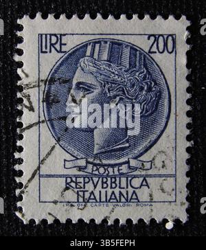ISTANBUL, TURQUIE - 02 JANVIER 2021 : le timbre italien montre Italia Banque D'Images
