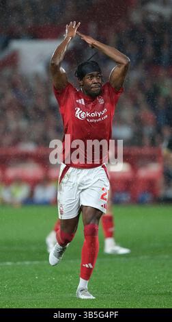 Nottingham, Royaume-Uni. 01 mai 2025. Nottingham, Angleterre - 01 mai : Anthony Elanga de Nottingham Forest lors du match de premier League 2024/25 entre Nottingham Forest FC et Brentford FC au City Ground le 1er mai 2025 à Nottingham, Angleterre. (Paul Bonser/SPP) crédit : photo de presse SPP Sport. /Alamy Live News Banque D'Images