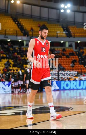 24 février 2022, Athènes, Lombardie, Grèce : KOSTAS PAPANIKOLAOU, #16 de l'Olympiacos Piraeus en action lors du match de la saison régulière de Turkish Airlines EuroLeague Round 27 entre l'Olympiacos Piraeus et l'AX Armani Exchange Milan au stade de la paix et de l'amitié le 24 février 2022 à Athènes, Grèce. (Crédit image : © Stefanos Kyriazis/ZUMA Press Wire) Banque D'Images