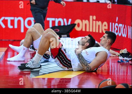24 février 2022, Athènes, Lombardie, Grèce : KONSTANTINOS MITOGLOU, #24 de AX Armani Exchange Milan en action lors du match de la saison régulière de Turkish Airlines EuroLeague Round 27 entre Olympiacos Piraeus et AX Armani Exchange Milan au stade de la paix et de l'amitié le 24 février 2022 à Athènes, Grèce. (Crédit image : © Stefanos Kyriazis/ZUMA Press Wire) Banque D'Images