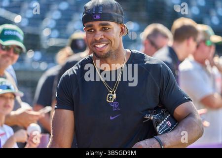 13 août 2022 : Wynton Bernard (36), joueur du Colorado, lors de l'entraînement de frappe avec les Arizona Diamondbacks et les Colorado Rockies, au Coors Field à Denver Co. David Seelig/Cal Sport Medi (crédit image : © David Seelig / Cal Sport Media/CSM via ZUMA Press Wire) Banque D'Images
