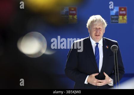 Espagne, Madrid - 29 juin 2022 : le premier ministre britannique Boris Johnson s'adresse aux médias lors du sommet de l'OTAN à Madrid, Espagne, Europe Banque D'Images