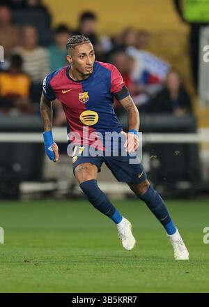 Barcelone, Espagne. 30 avril 2025. Raphinha du FC Barcelone lors du match FC Barcelone vs Internazionale UEFA Champions League à Estadi Olimpic Luis Companys, Barcelone. Le crédit photo devrait se lire : Jonathan Moscrop/Sportimage crédit : Sportimage Ltd/Alamy Live News Banque D'Images
