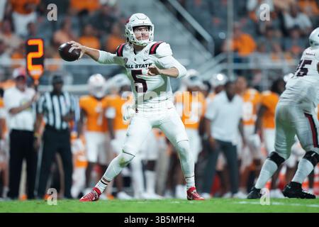 1er septembre 2022 : John Paddock #5 des Ball State Cardinals se prépare à lancer la balle pendant le match de football de la NCAA entre les bénévoles de l'Université du Tennessee et les Ball State Cardinals au stade Neyland de Knoxville TN Tim Gangloff/CSM (crédit image : © Tim Gangloff/CSM via ZUMA Press Wire) Banque D'Images