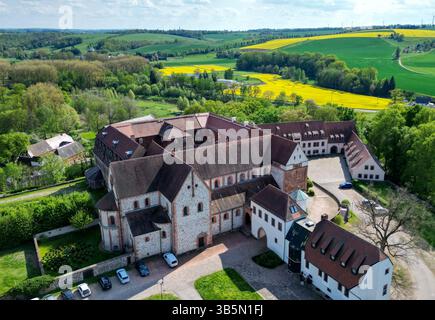 02 mai 2025, Saxe, Wechselburg : vue de la basilique de Wechselburg. Le ...