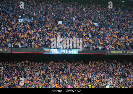 22 avril 2022 : Nouveau record de spectateurs pour un match féminin au FC Barcelone contre le VFL Wolfsburg, demi-finale de la ligue des champions de l'UEFA au Nou Camp, Barcelone, Espagne. Kim Price/CSM.(image de crédit : © Kim Price/CSM via ZUMA Press Wire) Banque D'Images