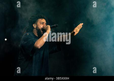 30 juillet 2022, Chicago, Illinois, États-Unis : J COLE pendant le Lollapalooza Music Festival au Grant Park à Chicago, Illinois (crédit image : © Daniel DeSlover/ZUMA Press Wire) Banque D'Images