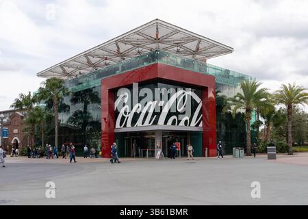 Orlando, Floride, États-Unis- 28 janvier 2022 : un magasin Coca-Cola à Disney Springs à Orlando, Floride, Coca-Cola Company est une société américaine de nonalc Banque D'Images