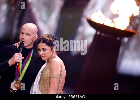 Profitänzerin Anastasia Maruster und Turnprofi Fabian Hambüchen BEI der 18. Staffel der RTL-Tanzshow laisse Dance im Coloneum. Köln, 02.05.2025 NRW Deutschland *** danseuse professionnelle Anastasia Maruster et gymnaste Fabian Hambüchen à la 18e saison du spectacle RTL Lets Dance at the Coloneum Cologne, 02 05 2025 NRW Germany Copyright : xChristophxHardtx Banque D'Images