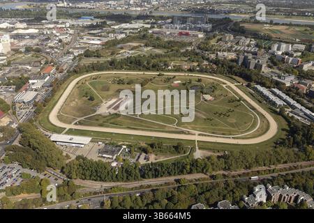 L'hippodrome de Neuss est situé à l'est de la ville et couvre une superficie d'environ 17 hectares Banque D'Images