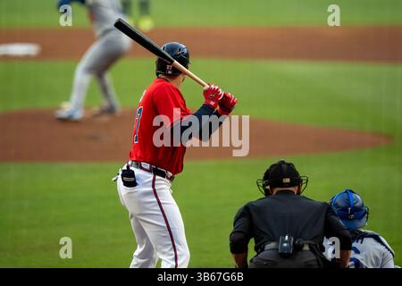 Cumberland, Géorgie, États-Unis. 2 mai 2025. Les Braves d'Atlanta troisième base AUSTIN RILEY (27) battent contre les Dodgers de Los Angeles à Truist Park à Cumberland, Géorgie. Les Dodgers battent les Braves 2-1. (Crédit image : © Walter G. Arce Sr./ASP via ZUMA Press Wire) USAGE ÉDITORIAL SEULEMENT ! Non destiné à UN USAGE commercial ! Banque D'Images