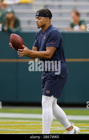 18 septembre 2022 : le quarterback Justin Fields des Chicago Bears s'échauffe avant le match de football NFL entre les Chicago Bears et les Green Bay Packers au lambeau Field à Green Bay, Wisconsin. Darren Lee/CSM (crédit image : © Darren Lee/CSM via ZUMA Press Wire) Banque D'Images