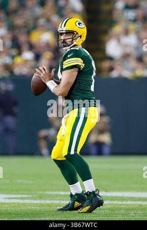 18 septembre 2022 : le quarterback Aaron Rodgers (12 ans) des Green Bay Packers passe le ballon pendant le match de football NFL entre les Chicago Bears et les Green Bay Packers au lambeau Field à Green Bay, Wisconsin. Darren Lee/CSM (crédit image : © Darren Lee/CSM via ZUMA Press Wire) Banque D'Images