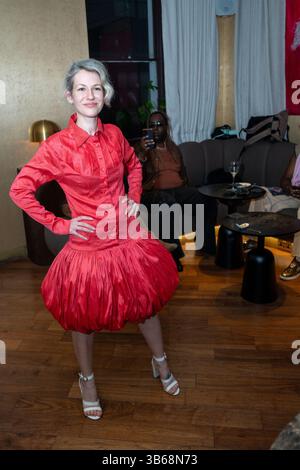 Londres, Royaume-Uni, le 1er mai 2025, l'expérience de la marque Opulume était une journée qui combine soin de la peau, style et mode avec une vitrine exclusive de 4 créateurs par Kwame Koranteng, WoodEarth Couture, Hollerose et House of Aristocrats (présentation spéciale de la mode avec des vêtements faits de serviettes. La soirée a commencé par une conférence de Joshua Pasquale sur sa vie et son parcours en tant que styliste de mode à Londres, Andrew Lalchan Photography/Alamy Live News Banque D'Images