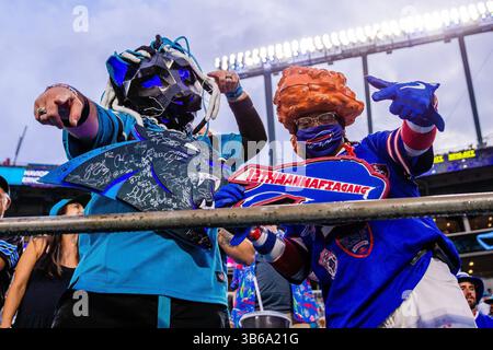 26 août 2022 : Catman et le gang mafieux du 12e homme représentent cette équipe au match de la NFL au Bank of America Stadium de Charlotte, Caroline du Nord. (Scott Kinser/Cal Sport Media) (image crédit : © Scott Kinser/CSM via ZUMA Press Wire) Banque D'Images
