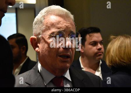 19 juillet 2022, Bogota, Cundinamarca, Colombie : L'ancien président colombien Alvaro Uribe Velez lors d'une conférence de presse du parti politique de droite Centro Democratico a déclaré qu'il ferait partie de l'opposition gouvernementale pendant la présidence de Gustavo Petro, à Bogota, en Colombie, le 19 juillet 2022. Photo par : Cristian Bayona/long Visual Press (crédit image : © Cristian Bayona/LongVisual via ZUMA Press Wire) Banque D'Images